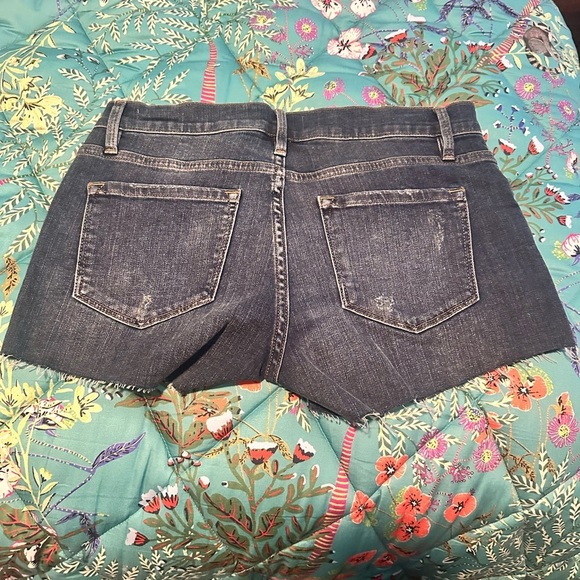 NWT FRAME Le Cutoff frayed denim shorts size 26 - Picture 4 of 7